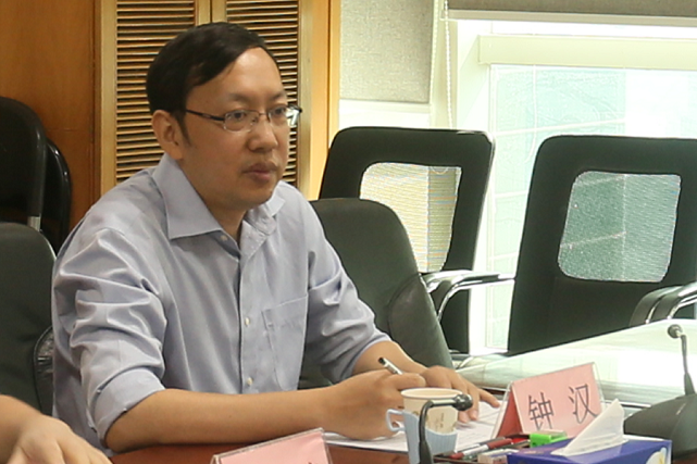 嘉宾：市民政局基层政权建设和区划处处长钟汉