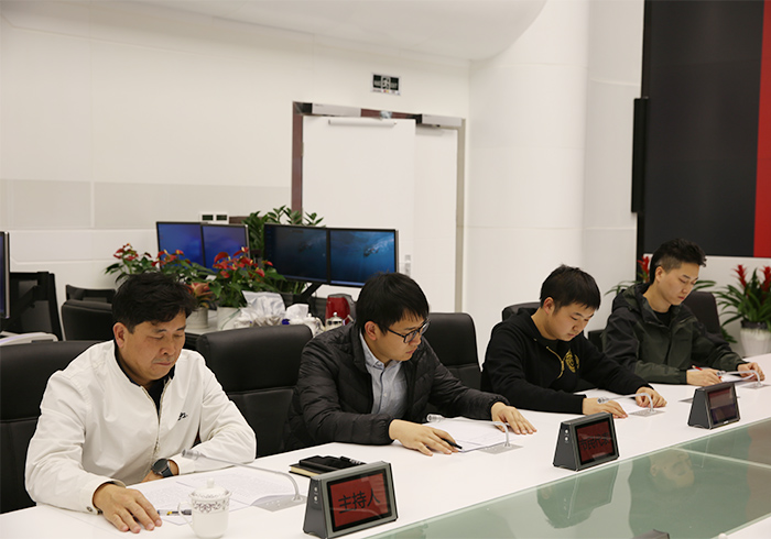 嘉宾：市生态环境智能管控中心罗斌副主任（左1）、市民代表