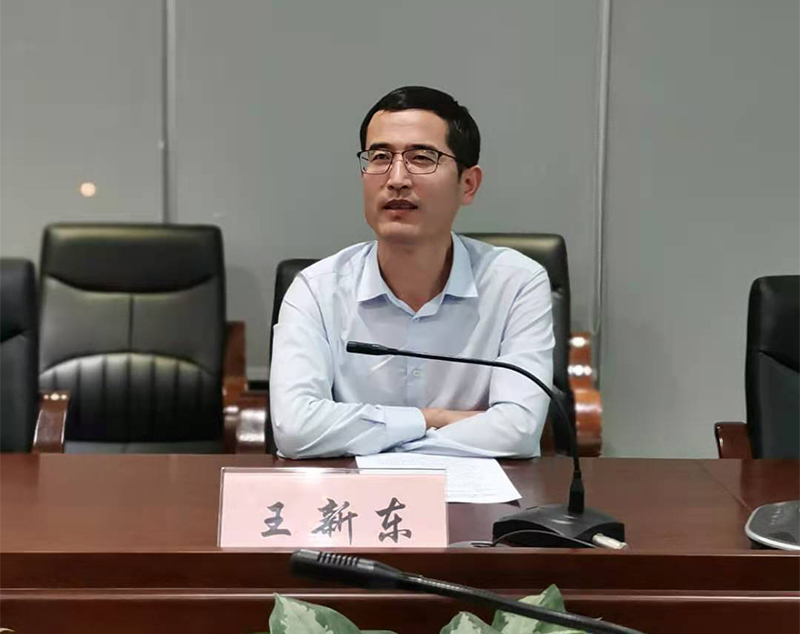 嘉宾：市地方金融监管局党组成员、副局长王新东