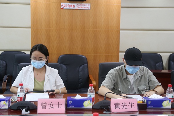 嘉宾：参加活动的社会人士