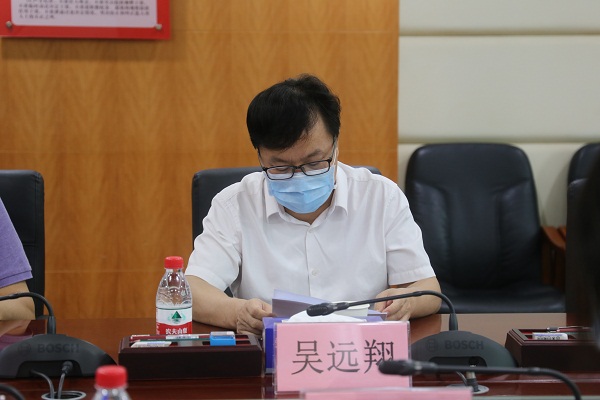 嘉宾：市民政局党组成员、副局长吴远翔