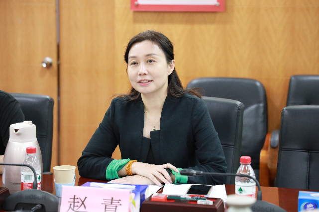 嘉宾：参加活动的赵青女士