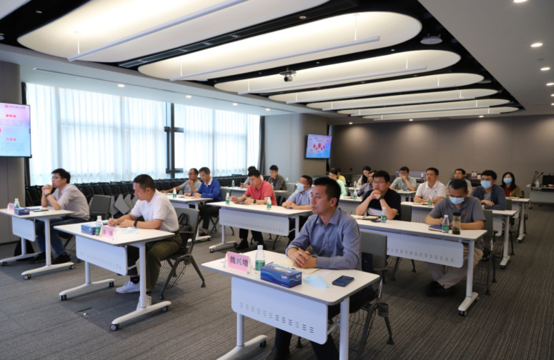 在线访谈活动现场