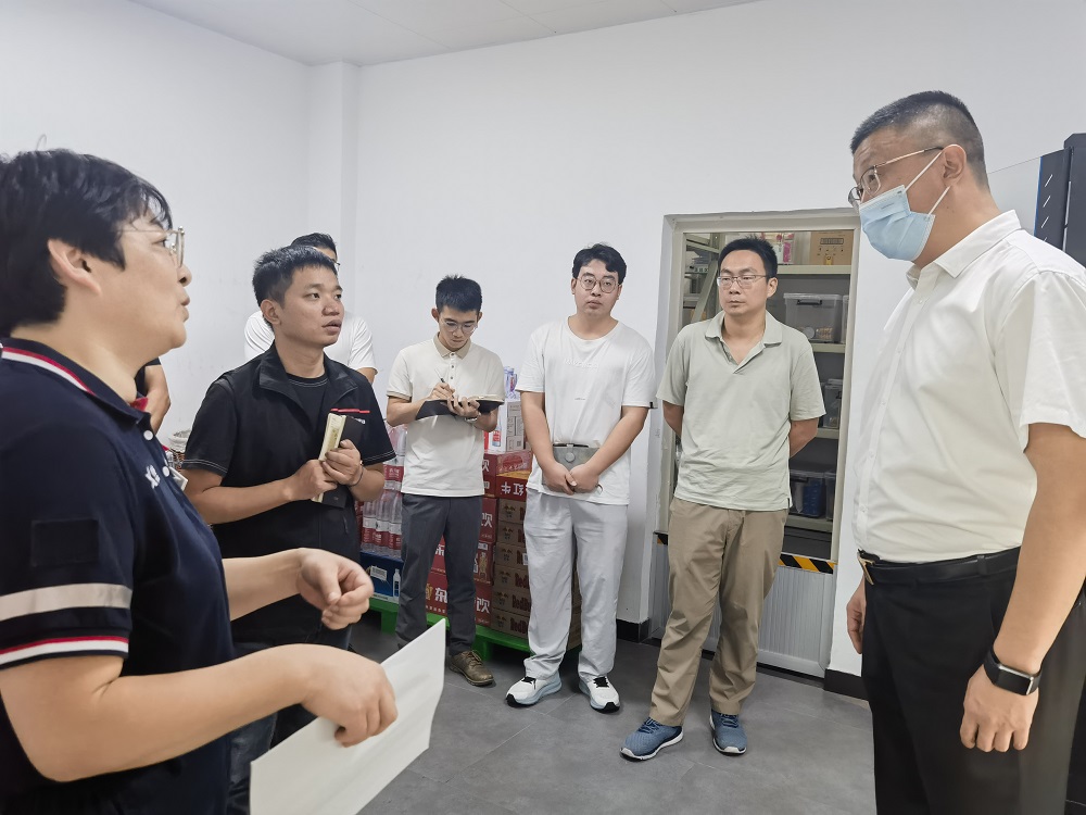 嘉宾：龙华区应急管理局城市安全风险防控中心主任（六级管理岗）杨晓鹏
