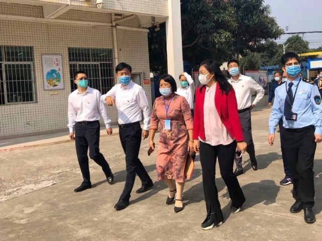 坪山区委书记陶永欣率队检查学校复课工作