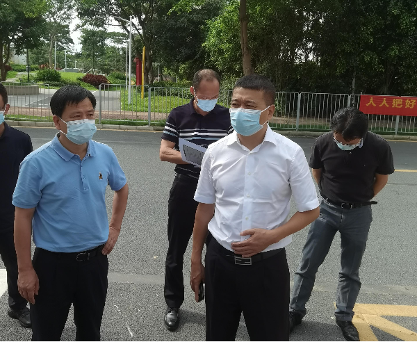 市生态环境局副局长周岸标率队赴龙岗区开展医疗废物收运处置专项督导