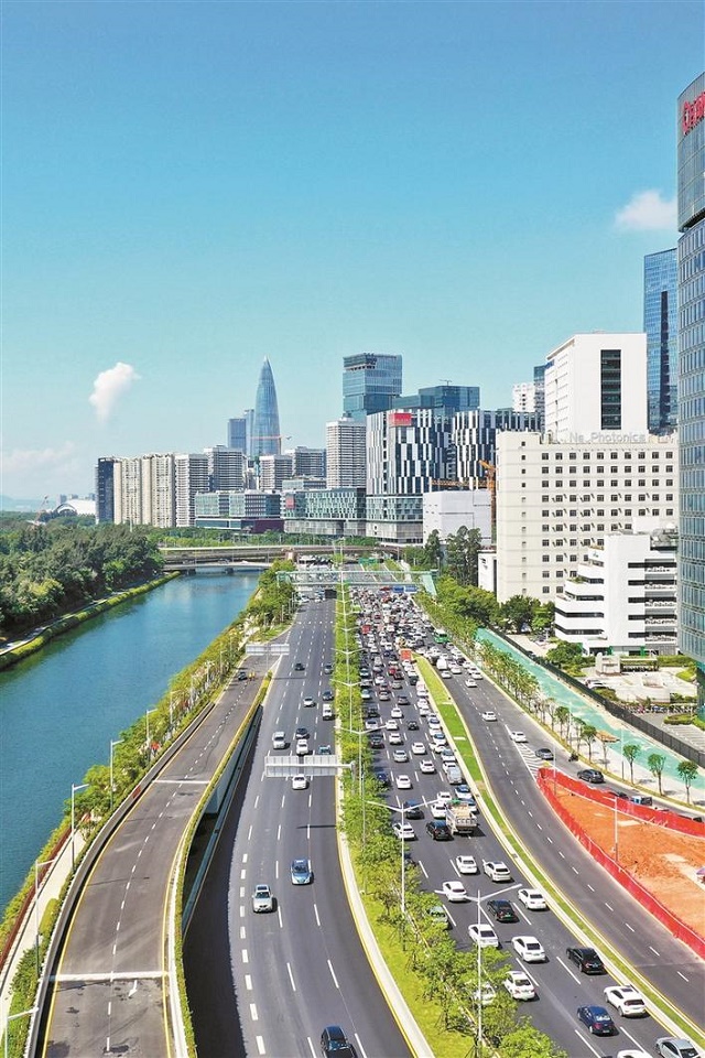 7月9日，沙河西路快速化改造工程全线完工。工程是在原有城市主干道的基础上提升为城市快速路，标准段主线双向六车道，设计车速60公里小时。.jpg