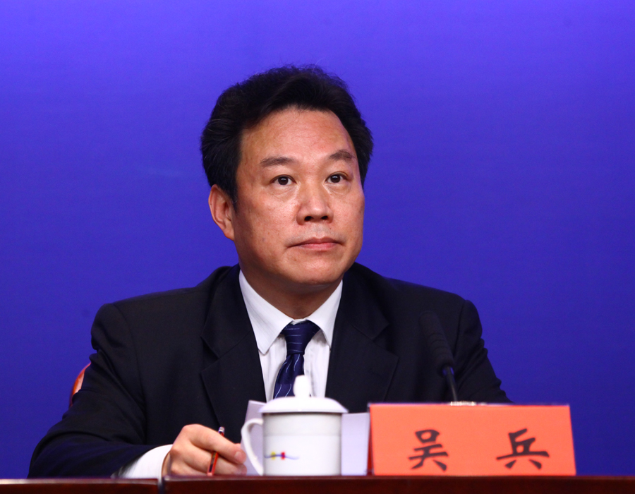 嘉宾市卫生健康委副主任吴兵