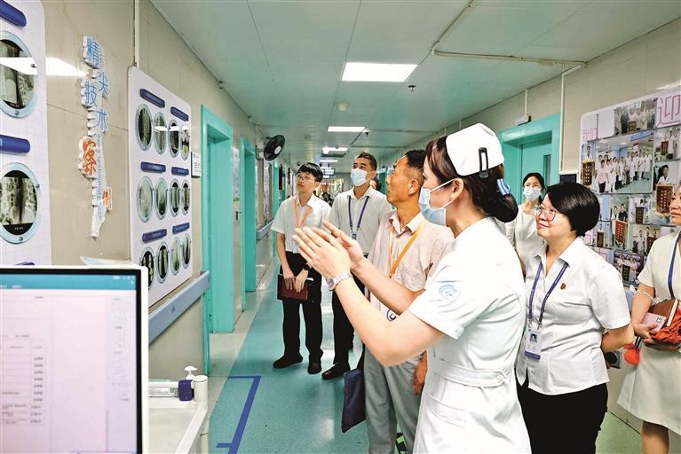 坚持健康优先战略 打造“健康中国”龙华样板-深圳政府在线_深圳市人民政府门户网站