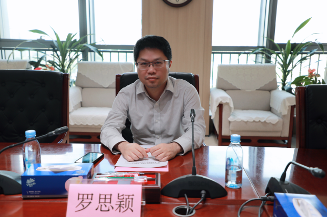 嘉宾：市民政局儿童福利处处长罗思颖