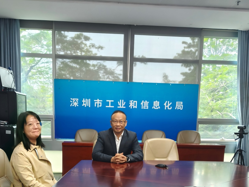 嘉宾：市工业和信息化局副局长谭岱