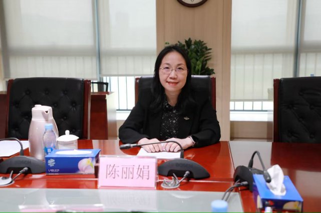 嘉宾：市民政局社会救助和慈善事业促进处处长陈丽娟