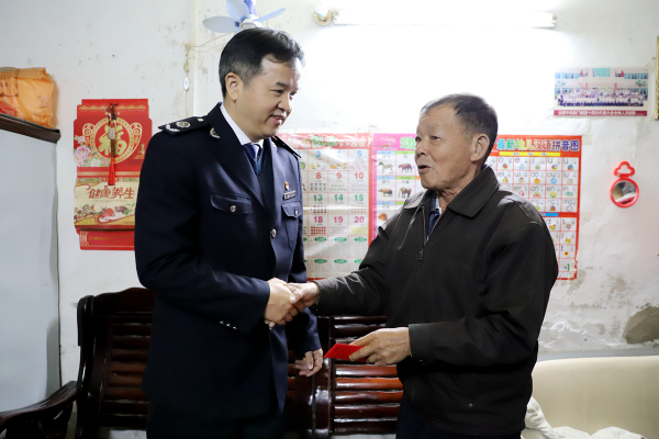 市局党组书记、局长李忠赴深汕合作区鲘门社区开展“一对一”挂点联系工作.jpg