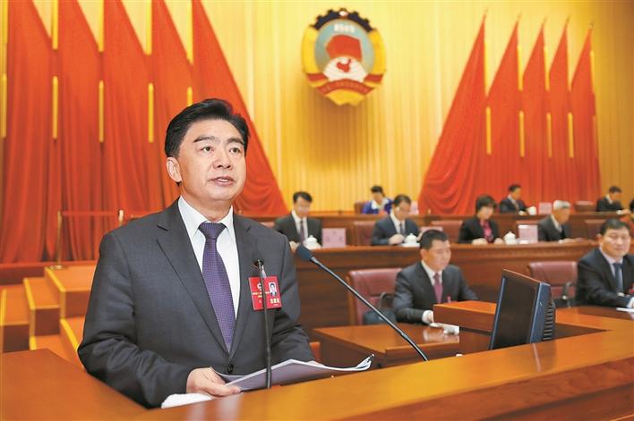 林洁参加省政协十二届四次会议分组讨论