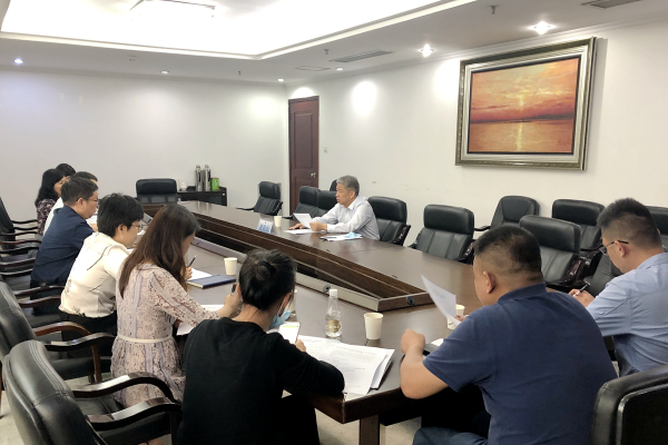市局机关党委书记、二级巡视员夏昆山专题研究部署“4&middot;26”知识产权宣传周工作.jpg