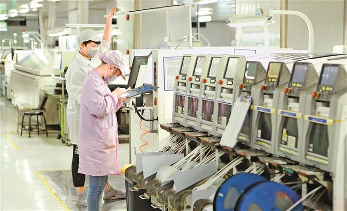深圳主要经济指标持续大幅改善.jpg