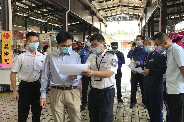 市市场监管局光明局联合各街道开展光明区农贸市场创文检查与环境提升专项行动.jpg