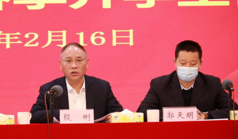 罗湖区就召开了全体干部大会,会上,区委书记刘胜就弘扬先锋精神,奋斗