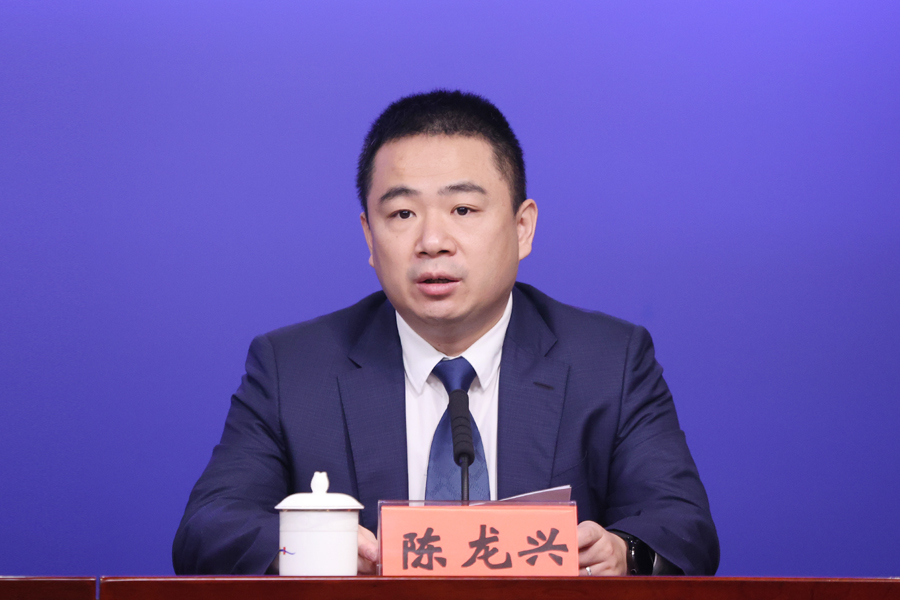 发布人宝安区委常委区委区政府办公室主任陈龙兴