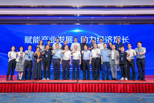 市市场监管局、坪山区政府联合举办2022深圳广告赋能产业发展活动.jpg