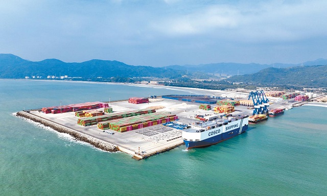 深汕小漠国际物流港鸟瞰。.jpg