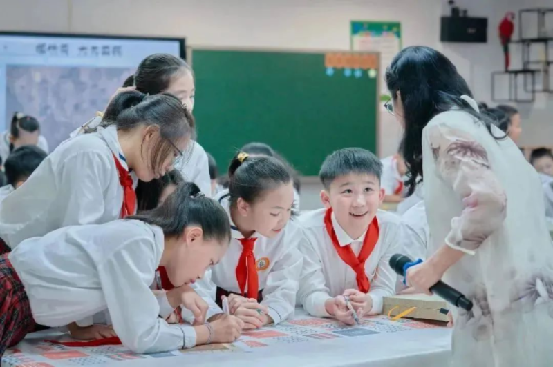 图4 马峦小学002.jpg