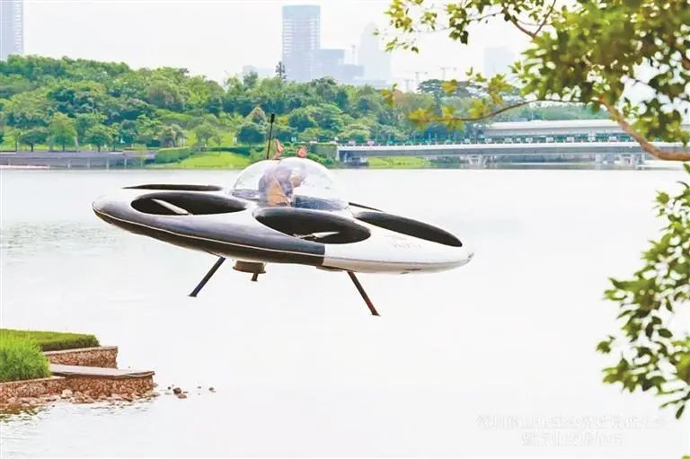Une soucoupe volante habitée fabriquée à Shenzhen prend son envol