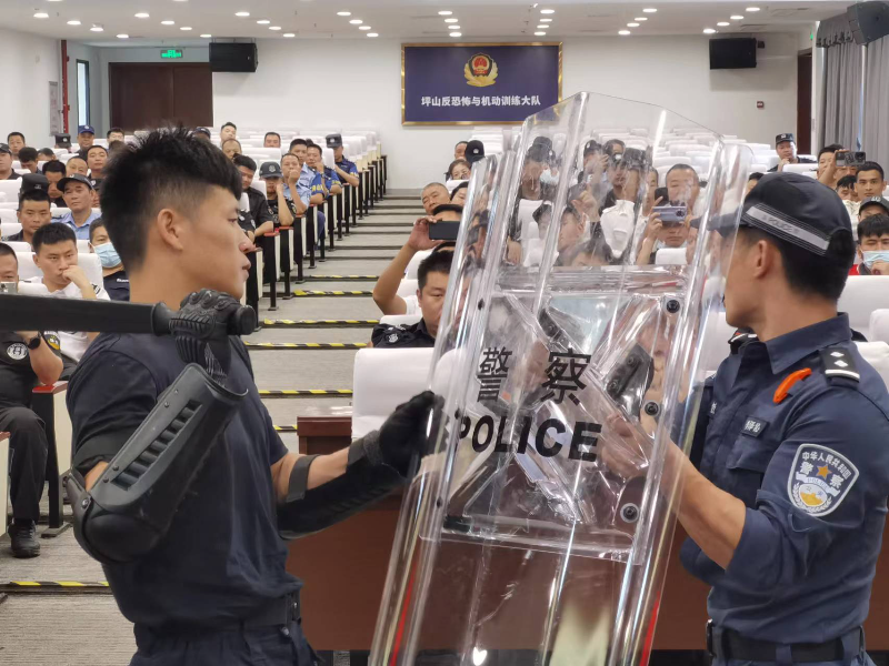 深圳市公安局坪山分局开展最小应急单元集中培训 1.jpg