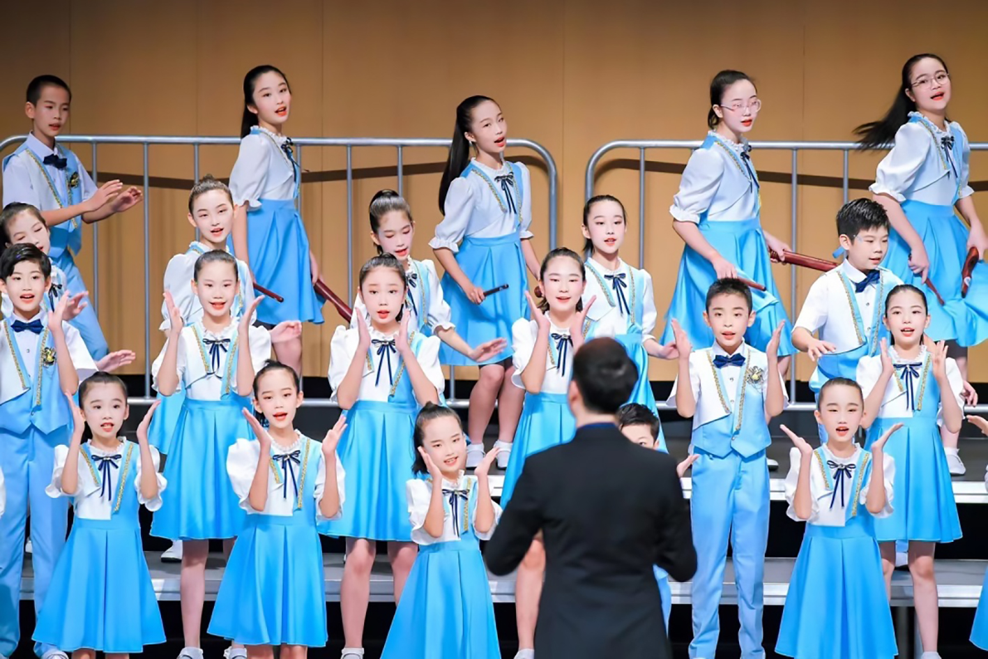 2华侨城小学合唱团。.jpg
