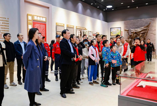 深圳市退役军人事务局组织开展2024年我为烈士种棵树文明实践主题活动