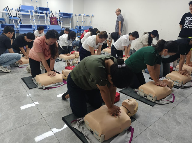 园岭街道举办初级救护员培训,提升市民自救互救能力