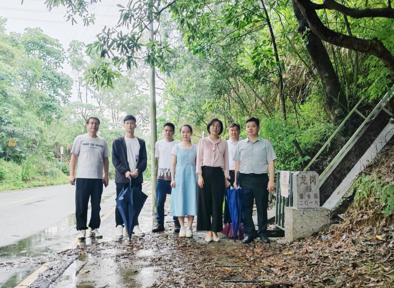 现场检查49号界桩 现场检查49号界桩.png