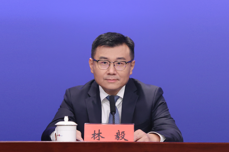 发布人：深圳市工业和信息化局副局长 林毅