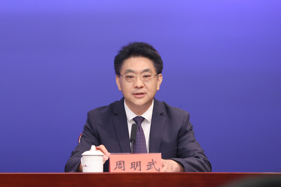发布人：深圳市商务局副局长 周明武