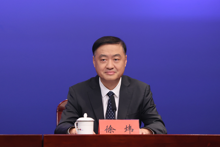 徐炜.jpg