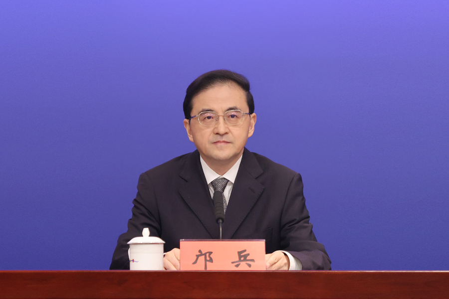 发布人：深圳市人民政府副秘书长、一级巡视员 邝兵