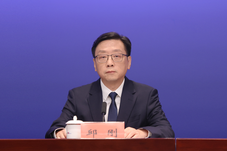 发布人 ：深圳读书月组委会办公室副主任、深圳出版集团董事 邱刚