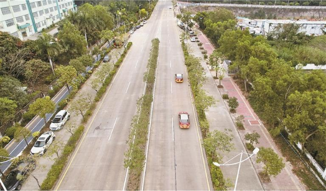 ▲教练车异地违规教学，执法人员使用无人机固定证据。.jpg