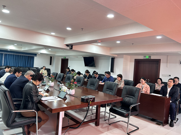 宣讲会上，区卫健局副局长谭庆平详细解读了《坪山区创建全国基层中医药工作示范县工作实施方案》