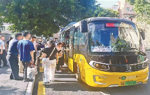 深圳构建“常规+定制”多元公交网络