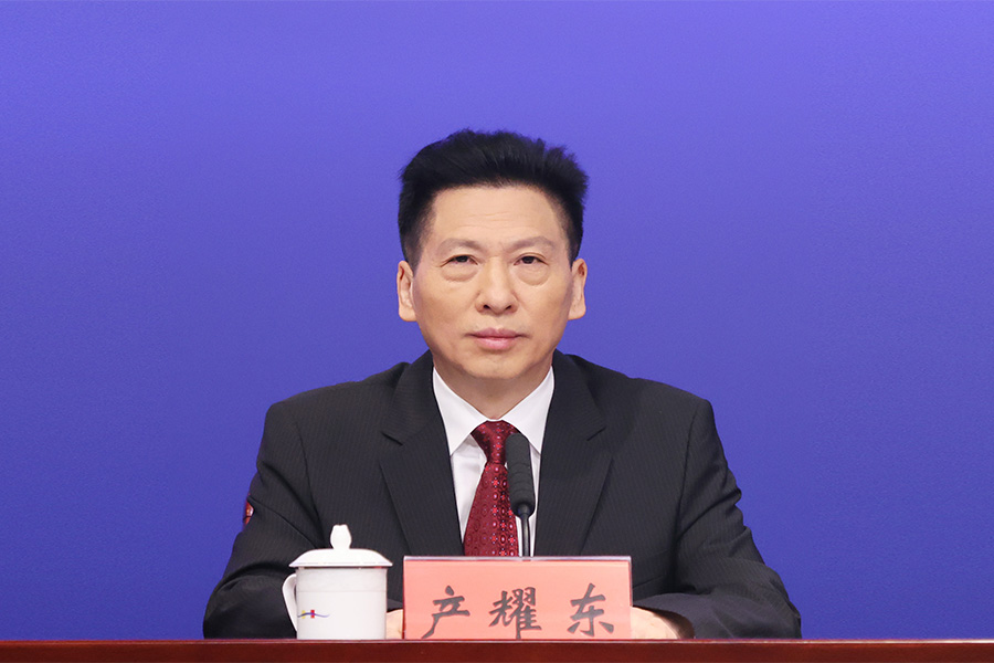 发布人：深圳市人民政府副秘书长、一级巡视员 产耀东
