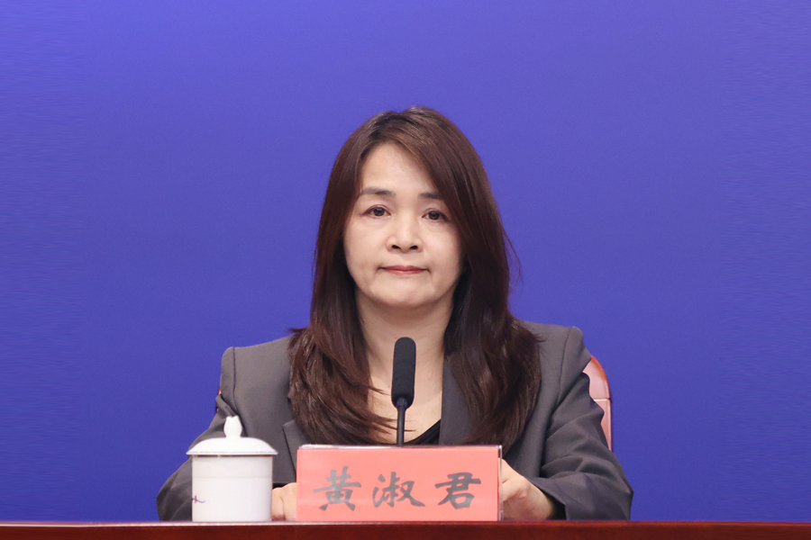 发布人：香港星岛新闻集团星岛日报(教育)主编 黄淑君