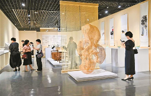“中的精神——当代中国设计与工艺展”在深开幕