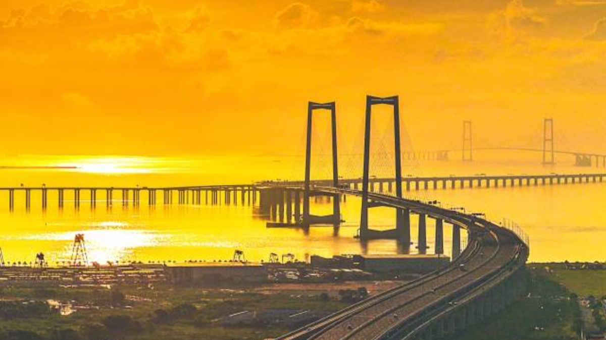 Shenzhen-Zhongshan Link emerges as viral photo spot
