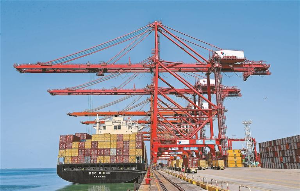 大铲湾码头迎亚洲新航线