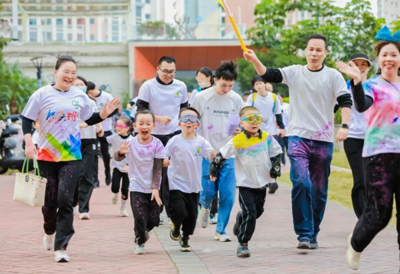 聚龙、翠景幼儿园:健康亲子欢乐跑 7.jpg