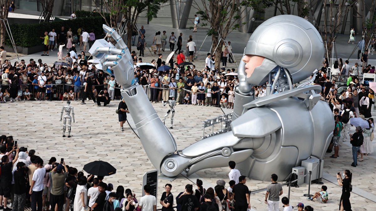 Robots, retail, and Shenzhen's tech power