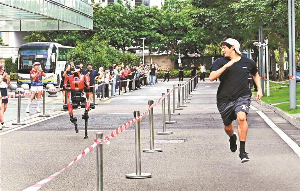 硅碳赛跑