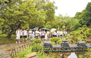 12国华裔青少年在深开启研学之旅